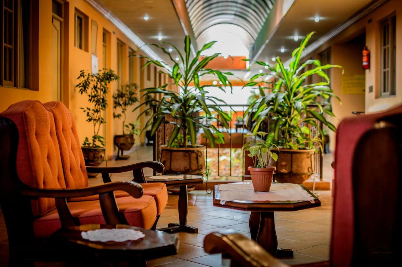 Hotel Monserrat Cochabamba Luaran gambar