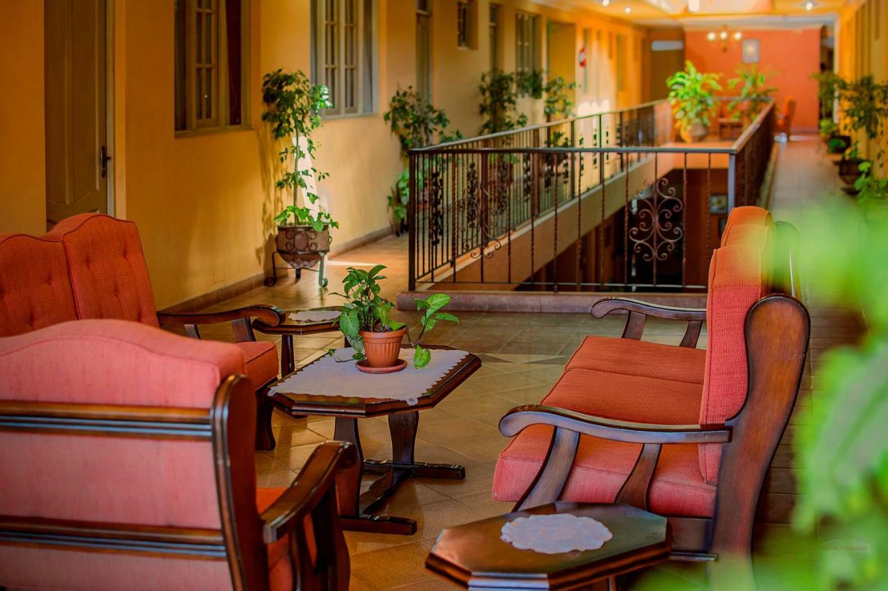 Hotel Monserrat Cochabamba Luaran gambar
